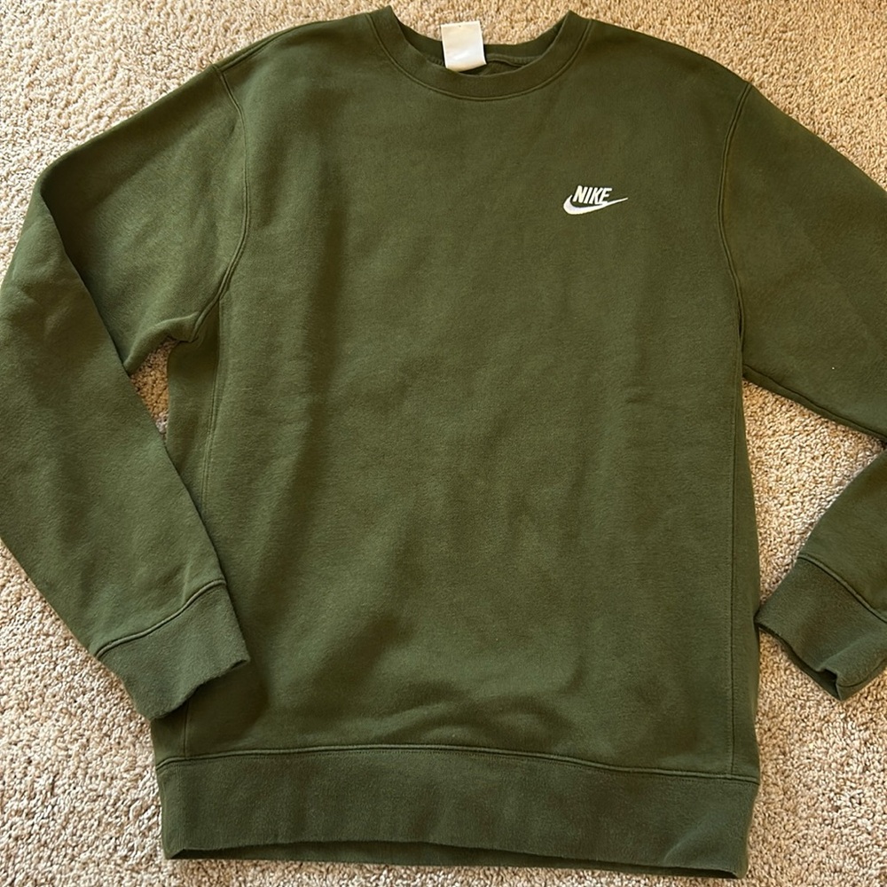 Nike men’s sweatshirt